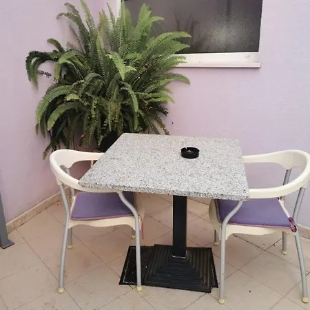 Apartman Center S Parkiranim Mjestom *