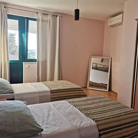 Center S Parkiranim Mjestom Apartman *