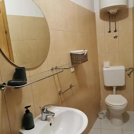 Center S Parkiranim Mjestom Apartman *